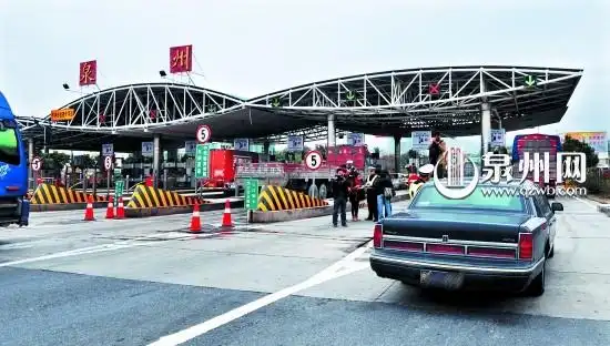 高清卡口系统拍下车辆违法记录