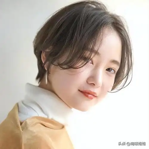 30一40岁女人减龄发型短发(今年流行这3种减龄短发) - ppt汇