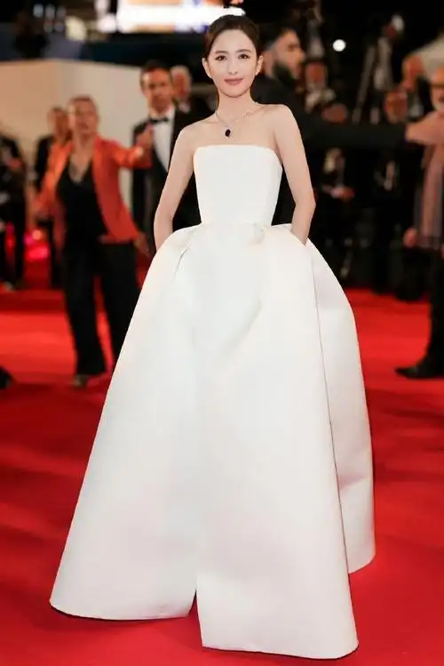 戛纳红毯##戛纳明星造型