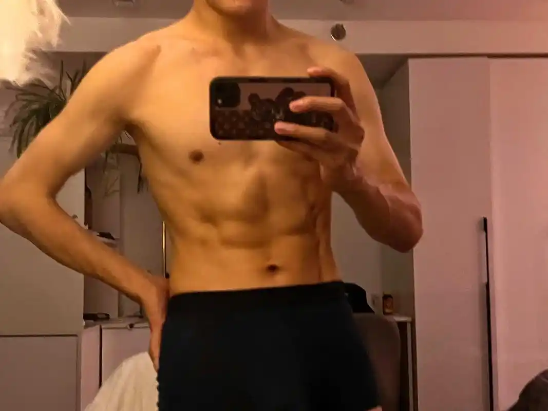 我为你发了疯 你必须奖励我!#腹肌 #185大帅哥 #可狼可 - 抖音