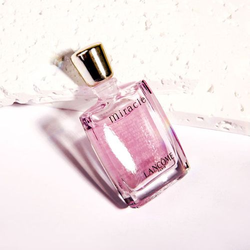 兰蔻奇迹女士香水5ml(专柜)中样 68元