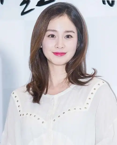 大学时期的金泰熙就长这样她才是整容模板里的王者吧