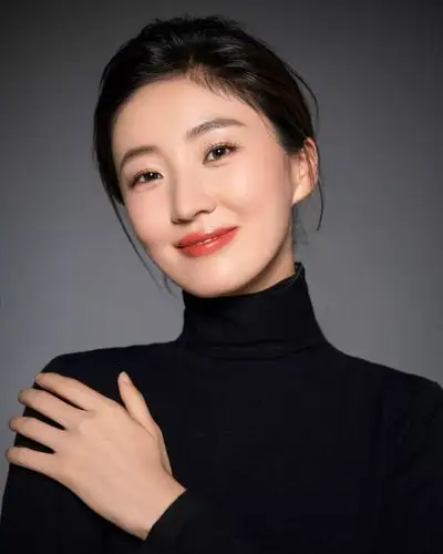 冰淇淋女生张颖她的眼睛会说话