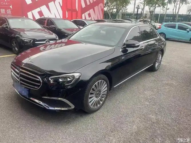 奔驰e级2023款e300l时尚型