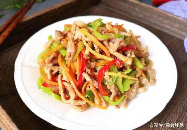 炒肉丝,不腥不柴的小窍门,学会了搭配啥菜都好吃,贼下饭!