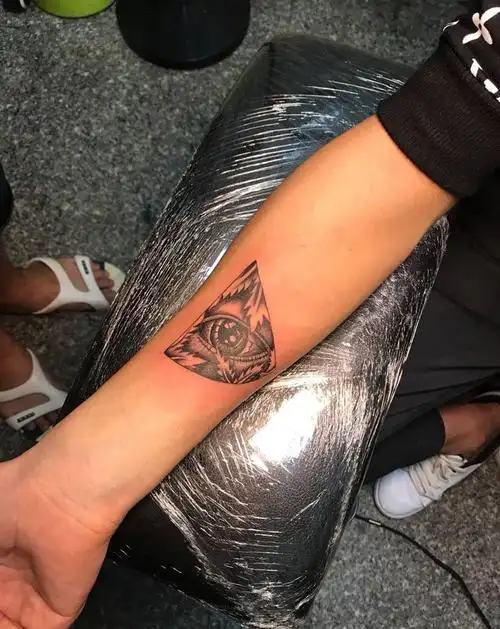 上帝之眼纹身图片