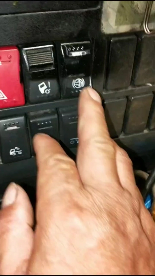 徐工卡车排气刹开关图