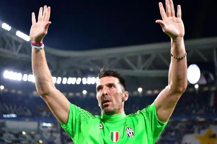 小将布冯本赛季热血扑救集锦