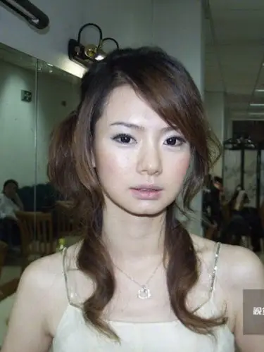 戚薇整容前后_戚薇前后对比_戚薇短发图片大全前后