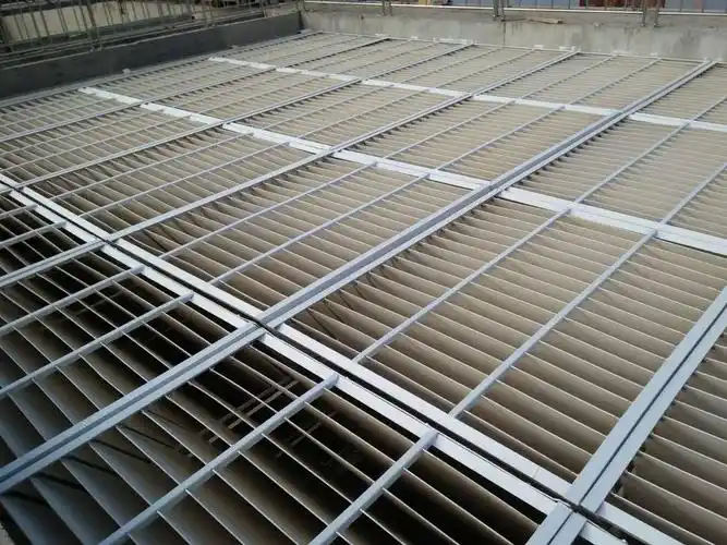 浮沉池斜板安装