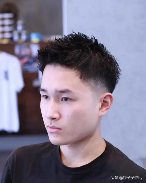 最流行的三种男士发型(男生头发造型图片)_造梦网