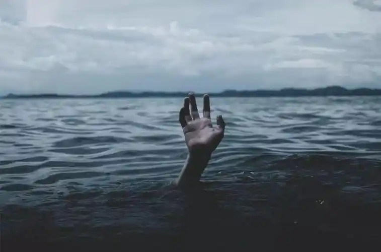 一时的现金带来的刺激,永远也抵不过跌落深渊的痛苦.