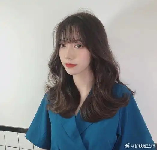 少女风格的发型,让发量超多的女生更加迷人.