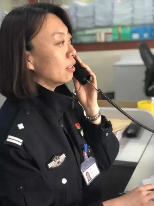 为首都警花点赞:北京市公安局交管局优秀女民警杨静