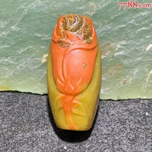 精美冰飘战国红玛瑙俏色巧雕刻玫瑰花桶珠一颗