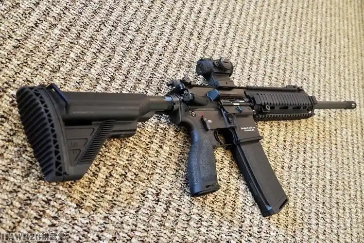 美国华人展示mr556a1步枪吃鸡名枪hk416民用型