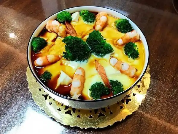 西兰花豆腐虾仁蒸蛋的做法