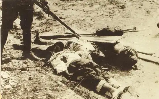 日军刺杀中国人