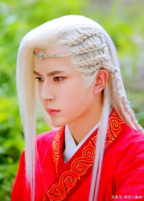 《轩辕剑之汉之云》"于朦胧"白发造型欣赏,真是"妖孽"美男啊