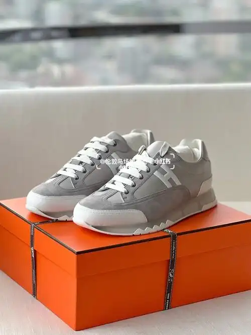 伦敦闲置六折全新爱马仕男款运动鞋