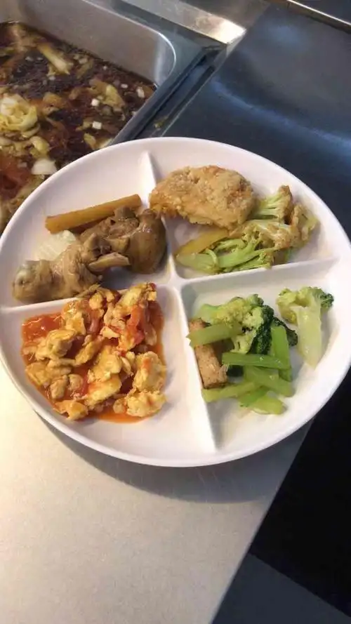 山东中医药大学经十路校区食堂