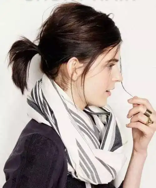 最近超流行的短发小马尾星味十足