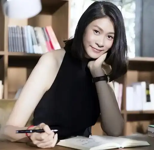 近期,中国女排前运动员赵蕊蕊迎来了自己的四十一岁生日,赵蕊蕊在也