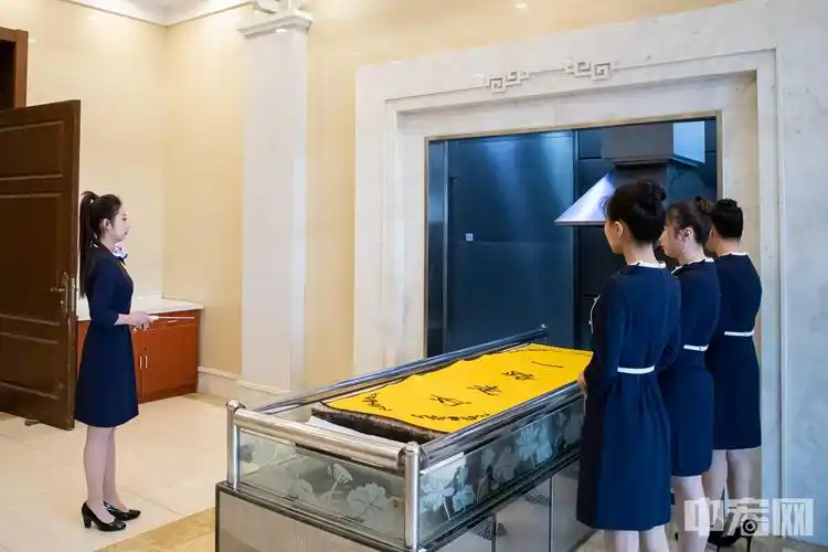 早在招收女性火化师时,八宝山殡仪馆也面临过招生困难的问题,但随着