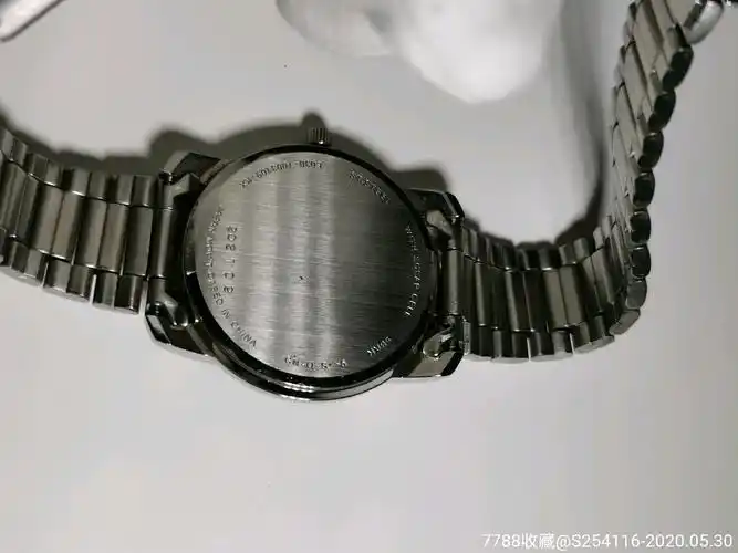 renoma石英男表夜光指针日本机芯50米防水表盘34mm厚7mm蓝宝石-手表