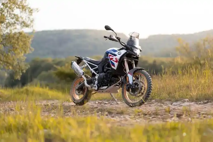 宝马最新特别版"水鸟"开始交付!新款f900gs/f800gs双双升级!