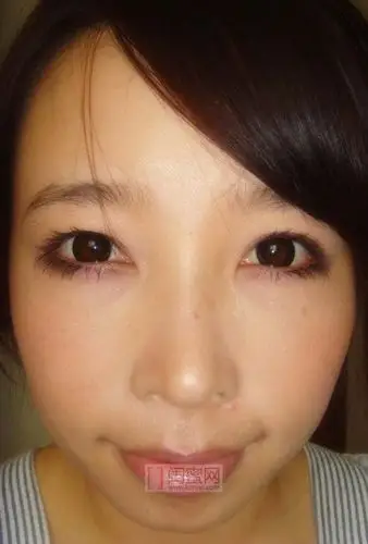 【菲菲彩妆】a大之垂眼狗狗妆(我怎么跟动物卯上了)aiko