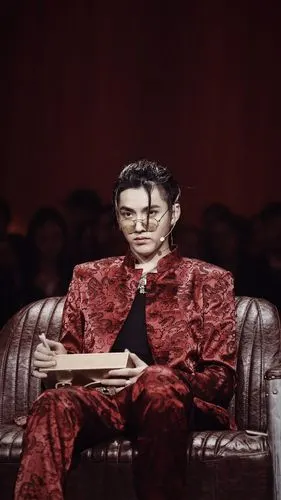 《中国有嘻哈》吴亦凡以父之名高清图片