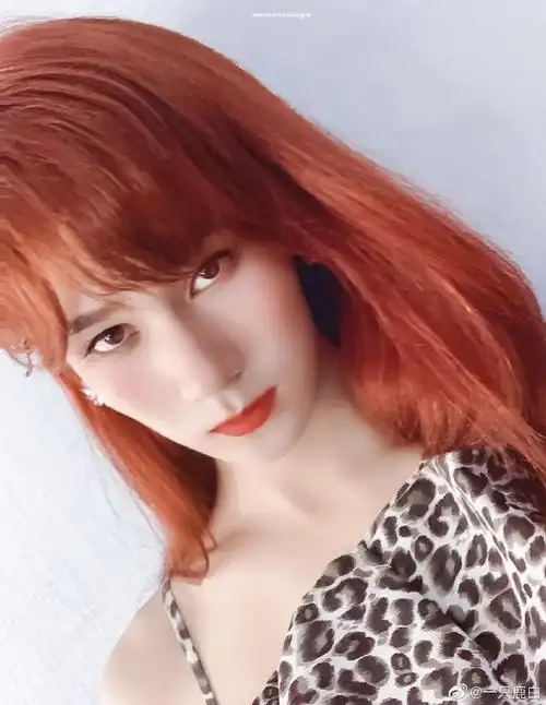 男明星扮女装能有多绝#真帅哥是能经受女装考验的,看张真源的女鞍