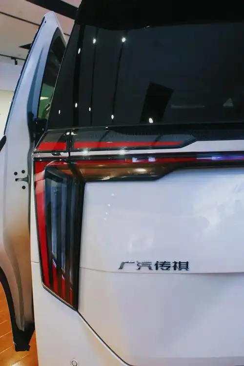 当一个人的心中有着更高的三峰!#传祺m8 #我与汽车的日常  - 抖音