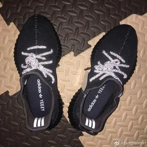 adidasyeezy黑天使黑生胶