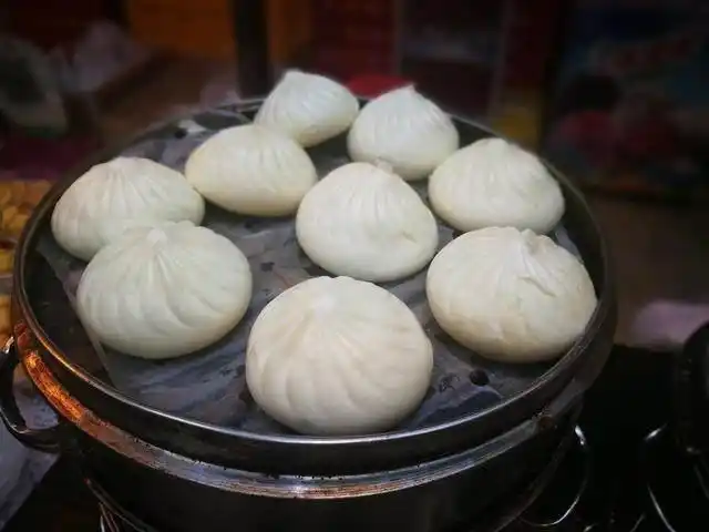 小吃,楼上主要是主食正餐餐馆,川湘菜,粤菜,徽菜,浙菜等等全国主要