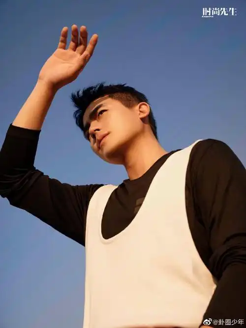 欧豪运动大片#欧豪|《时尚先生fine》三月刊 运动户外风大片,侧颜