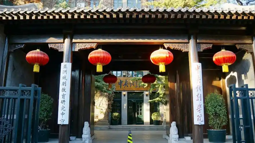 原创刘昊然被曝留级咋回事延迟毕业有原因中戏给出具体解释