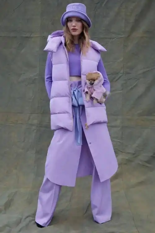 黑白灰了,这些彩色更动人,打造秋冬多巴胺穿搭,太靓了_冬日_紫色_颜色