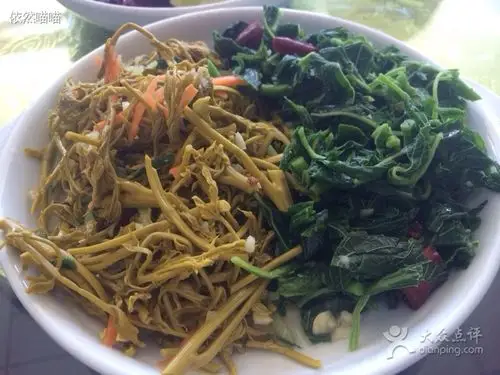 春园福满农家院拌凉菜图片 - 第1张