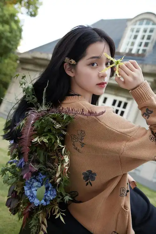 欧阳娜娜70太平鸟70小鹿斑比