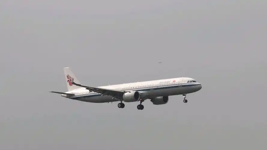 国航a321降落