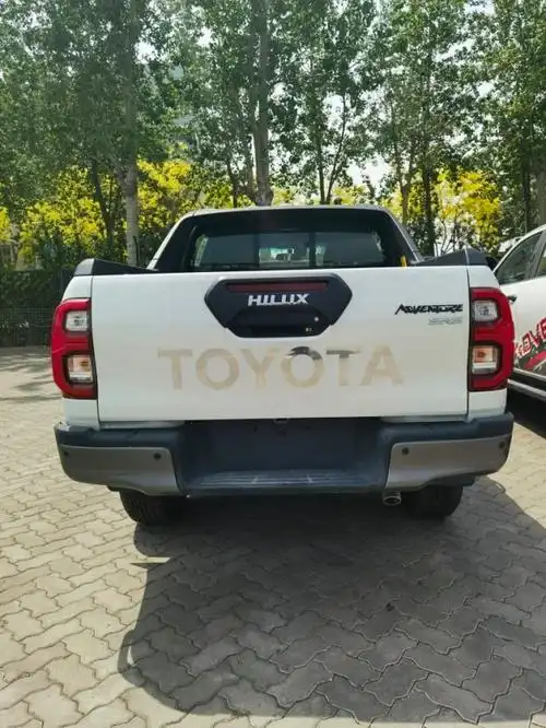 2023款丰田海拉克斯28t柴油45万购车