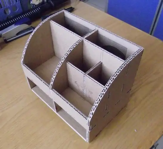 用废纸壳作收纳盒,实用哦!