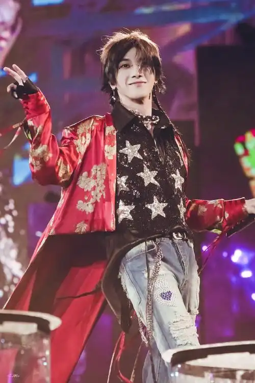 2023年华晨宇十佳造型