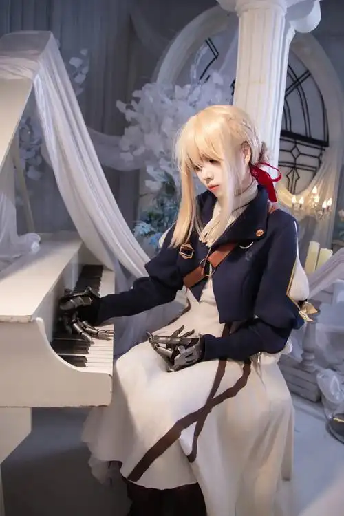 爱……是什么#紫罗兰永恒花园 #cos #薇尔莉特 - 抖音