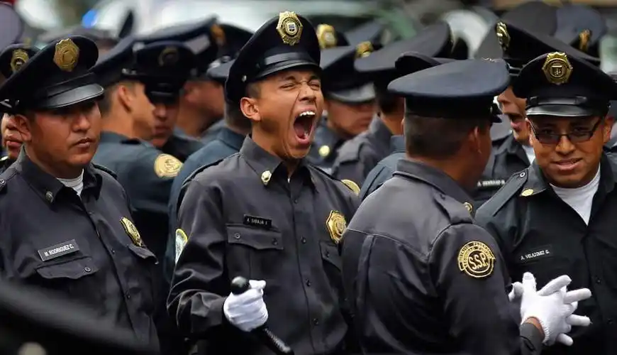 墨西哥警局185人中有113人为冒牌警察吗?
