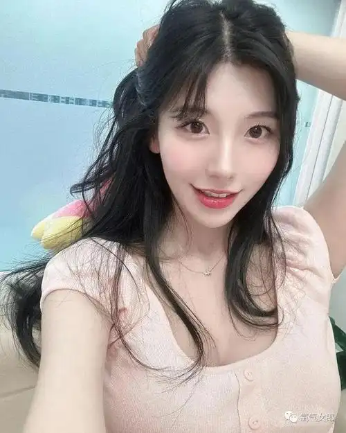 韩国美女写真集火辣性感大长腿