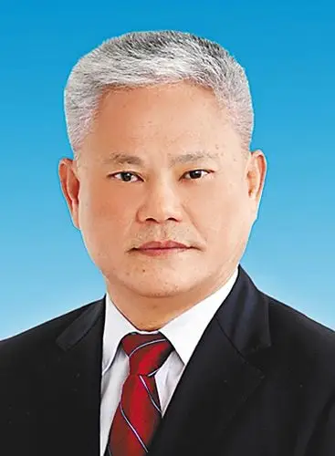 海南省六届人大常委会主任副主任秘书长简历