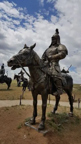 2023成吉思汗骑马塑像游玩攻略,塑像的底座里,是博物馆,可.